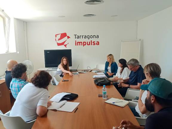 Con estos encuentros se ha informado sobre la finalidad de las ayudas. Foto: Ajuntament de Tarragona