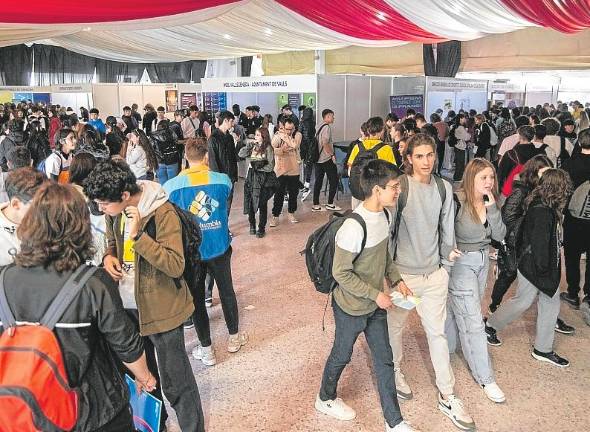 Alguns dels estudiants que l’any passat van passar pel recinte. Foto: Àngel Ullate