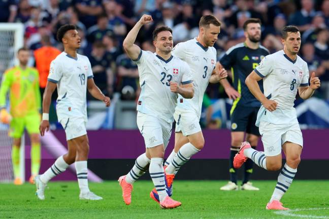 Xherdan Shaqiri celebra el gol que daba el empate a Suiza. Foto: EFE