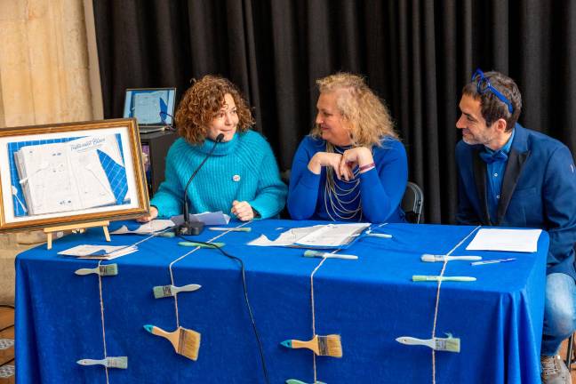 Marta Escobar, Sandra Ramos y Joan Rioné, esta mañana en el Antic Ajuntament. Foto: Marc Bosch