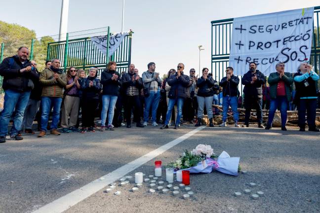 Los funcionarios bloquearon el acceso a varios centros tras el asesinato. Foto: Marc Bosch