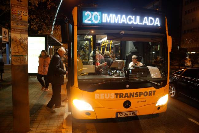Una de las medidas se la creación de un abono de transporte público con tarifas reducidas. Foto: Alba Mariné
