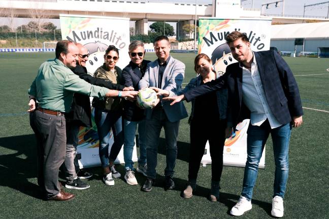 El torneo se presentó en uno de los campos de la zona deportiva de Cambrils. foto:cedida