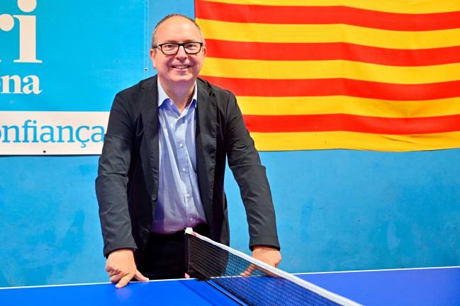 Joan Carles Virgili, en las instalaciones del Club Tennis Taula Ganxets de Reus, en la calle Evarist Fàbregas. FOTO: ALFREDO GONZÁLEZ
