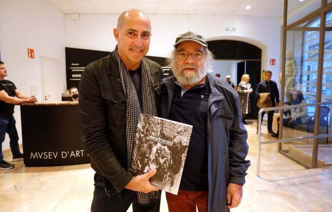 L’autor del llibre, Carles Guerra, amb l’artista Josep Royo, a la presentació al MAMT. Foto: Pere Ferré