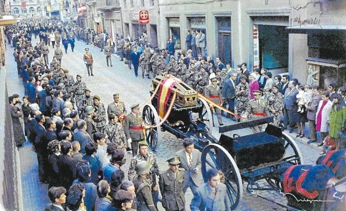 Trasllat des de Madrid i funeral del general Joan Prim. A Reus, el març de l’any 1973. Foto: Niepce