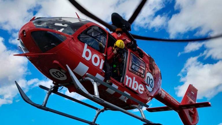 El helicóptero de Bombers, hoy durante el rescate. Foto: Bombers de la Generalitat