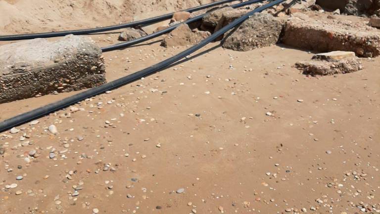 $!Las mareas destapan estructuras enterradas en la playa de Calafell