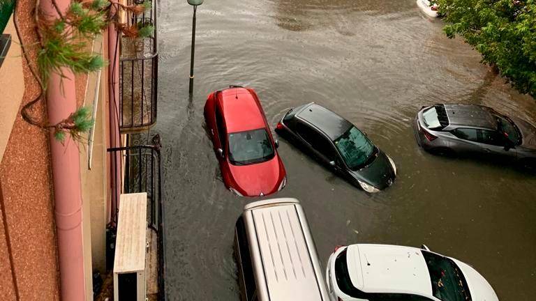 Part Baixa de Tarragona: «Cada vez que hay tormenta se nos llenan parkings y entradas de lluvia y de aguas fecales»