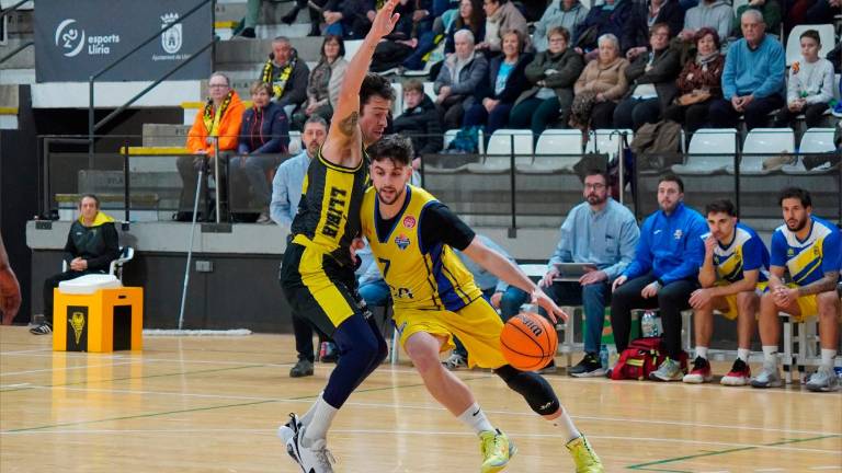 Iker Montero fue uno de los faros ofensivos del Salou en el partido contra el Llíria. Foto: club Esportiu Bàsquet Llíria