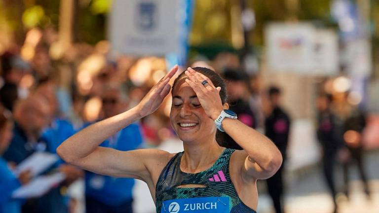 Marta Galimany, con cara de incredulidad en meta después de su épico bronce. Foto: Maratón de Madrid