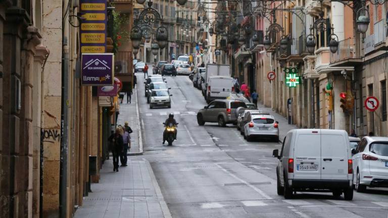 Los sospechosos fueron interceptados en la calle Apodaca. Foto: Pere Ferré/DT