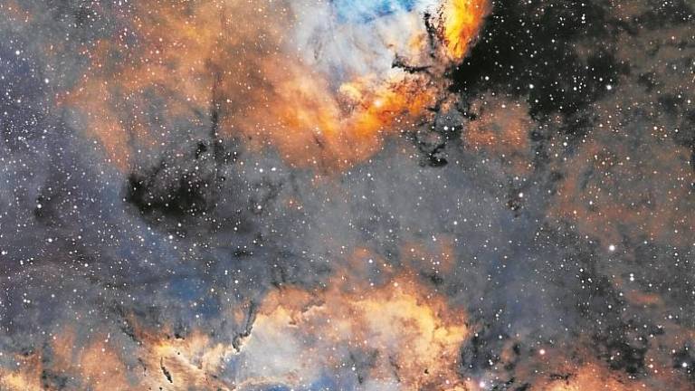 Imagen publicada por la NASA del arco de choque provocado por un agujero negro, un cuásar. Foto: Carlos Uriarte