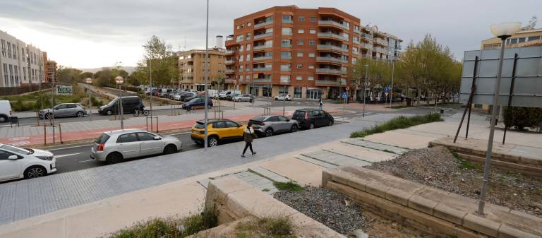 La zona oeste tendrá tres paradas: la antigua estación de tren, la calle Moragas i Barret y Cambrils Nord. FOTO: Pere Ferré