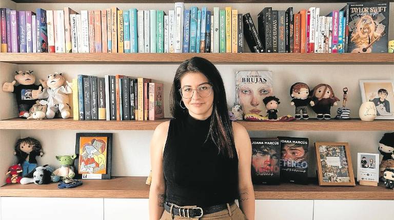 La escritora juvenil superventas, Joana Marcús. Foto: EFE/Rrandom House
