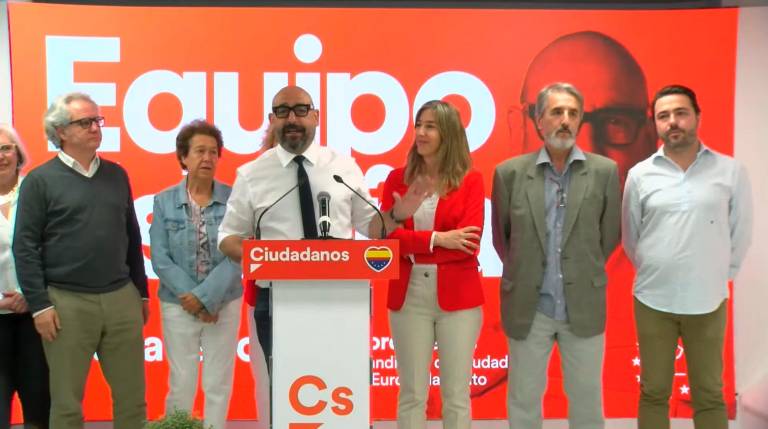 Los integrantes en la presentación del cartel de Cs. Foto: ACN
