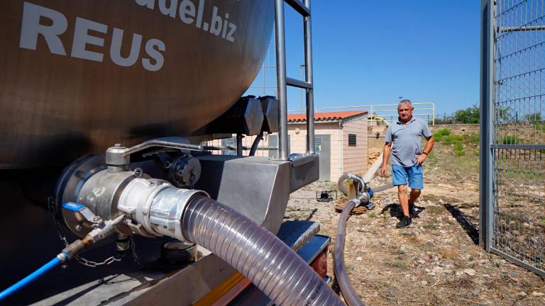 Arriben a l’Espluga de Francolí els primers camions cisterna per la situació extrema de sequera