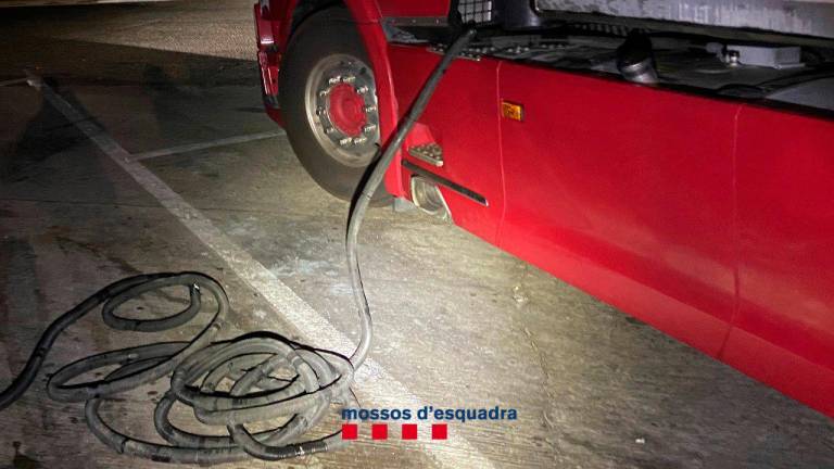 Detingut per robar 700 litres de gasoil d’un camió a Vandellòs i l’Hospitalet de l’Infant. Foto: cedida