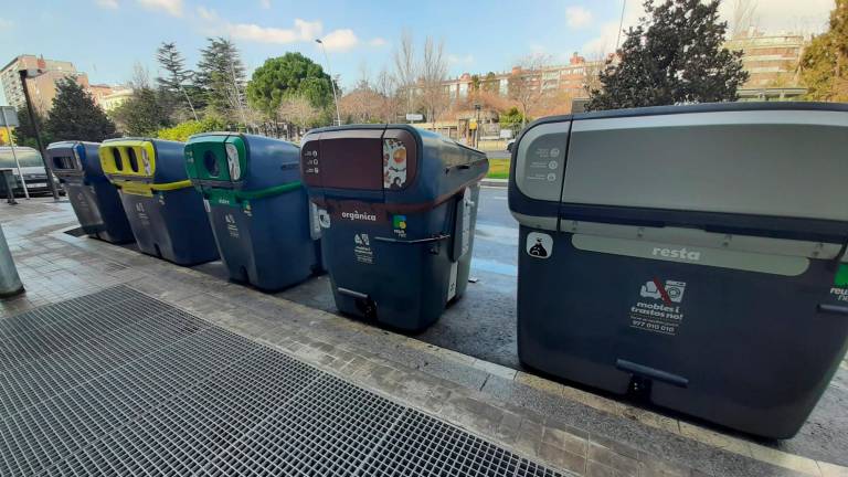 Presentación de los nuevos contenedores de residuos en Reus. Foto: Cedida