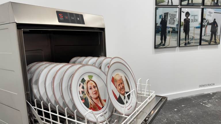 La instalación de Eugenio Merino en la galería ADN. Foto: ACN