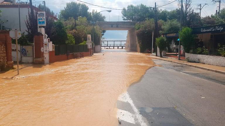 La calle Josep Ras i Claravalls de Tarragona, que ha quedado inundada. Foto: Ramon Segú Chinchilla