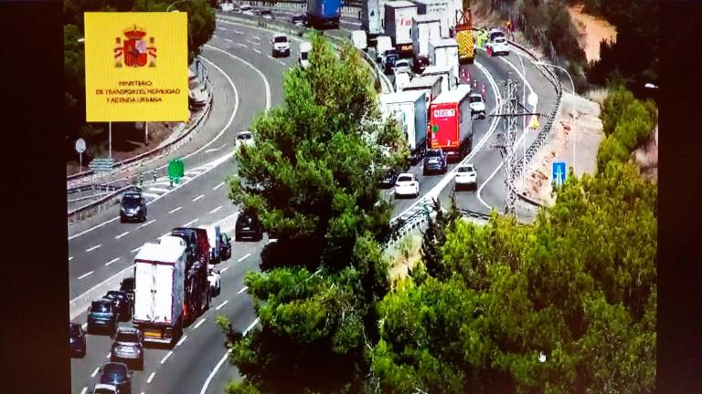 Retenciones del accidente de El Vendrell. Foto: Servei Català de Trànsit