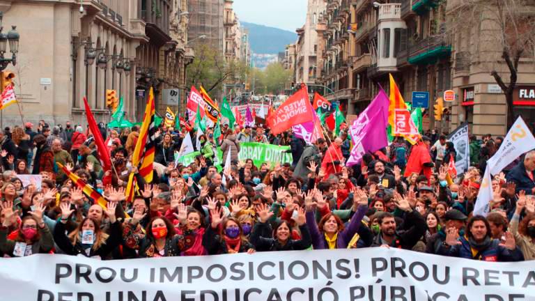 Un docente por cada tres aulas para la huelga educativa, los servicios mínimos en Catalunya