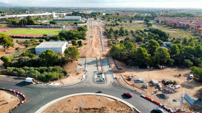 L’avinguda de l’Esport de Cambrils va prenent forma