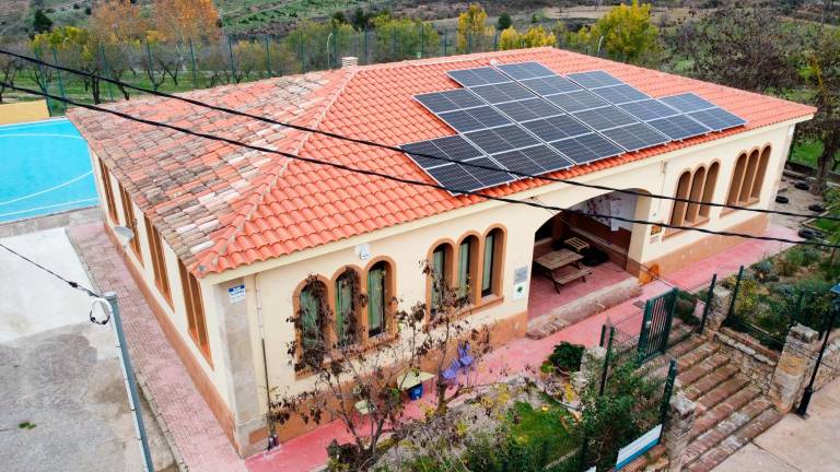 L’Escola Montsant és el punt més representatiu del poble. FOTO: cedida