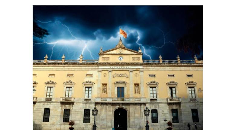 L’Ajuntament es vesteix de Halloween aquesta tardor. fotomontatge: Laura Rovira