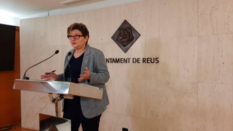 La concejala de Habitatge del Ayuntamiento de Reus, Teresa Palalrès, esta mañana en rueda de prensa. FOTO: Ay. de Reus