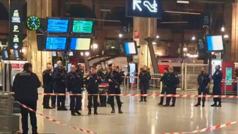 Imagen de la Policía en la Estación Norte de París tras el ataque. Foto: Twitter