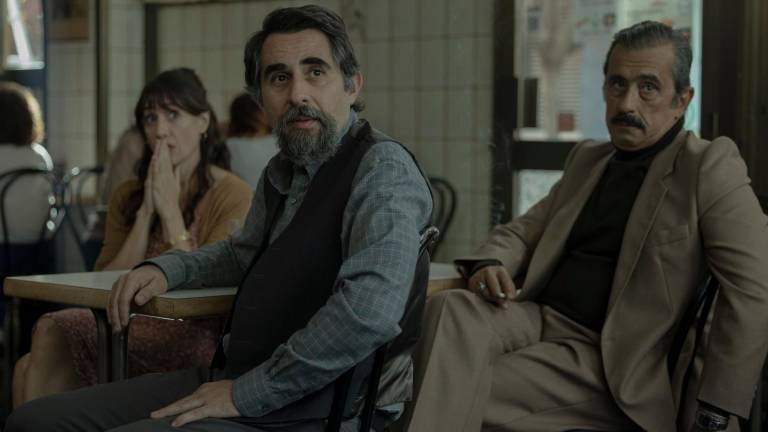 María Botto, Berto Romero y Andreu Buenafuente, en una escena de ‘El otro lado’. foto: movistar +