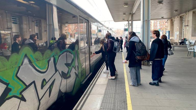 El primer tren que ha ido desde Tarragona hasta la Estació de França de Barcelona. Foto: Joel Medina Romero