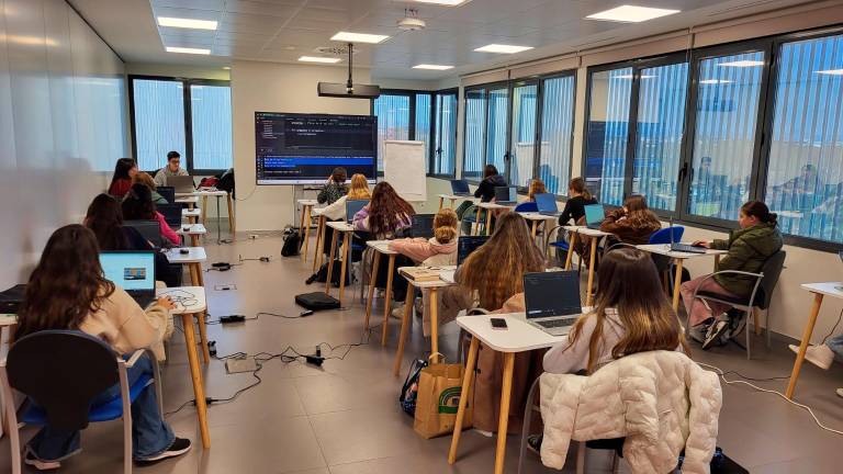 En los talleres, los jóvenes adquirirán habilidades STEAM. FOTO: Cedida