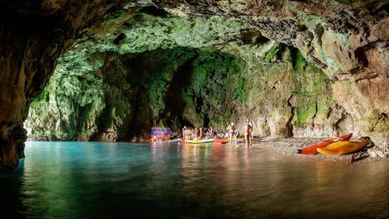 La gruta solo es accesible por mar. FOTO: Aj. Vandellòs i l’Hospitalet