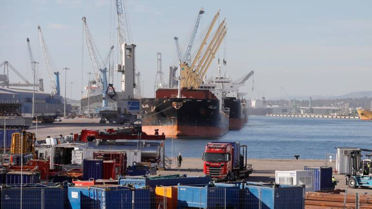 Algunas compañías de Tarragona que esperan contenedores en diversos puertos están padeciendo retrasos. Foto: Pere Ferré