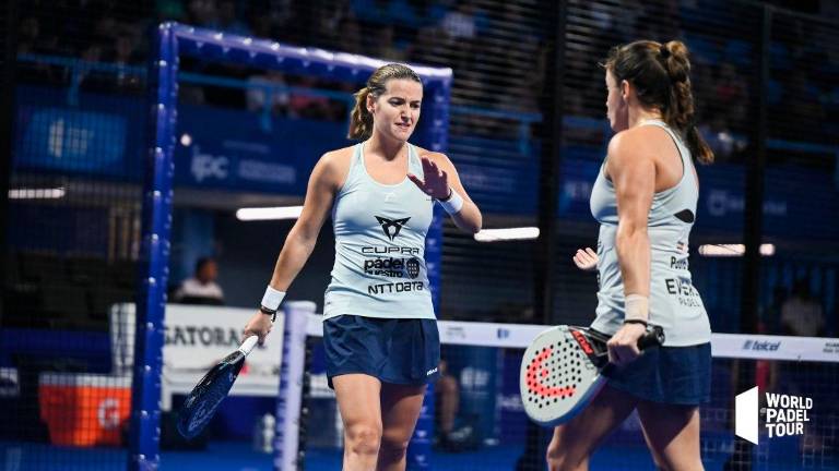 Ari y Paula Josemaría, durante la final del México Open. foto: WORLD PADEL TOUR