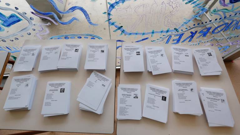 Paperetes electorals durant una jornada de votació. Foto: Pere Ferré