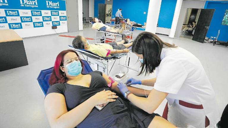 Las instalaciones del ‘Diari’ acogieron este lunes, 12 de junio, su sexta jornada de donación de sangre. Foto: Pere Ferré