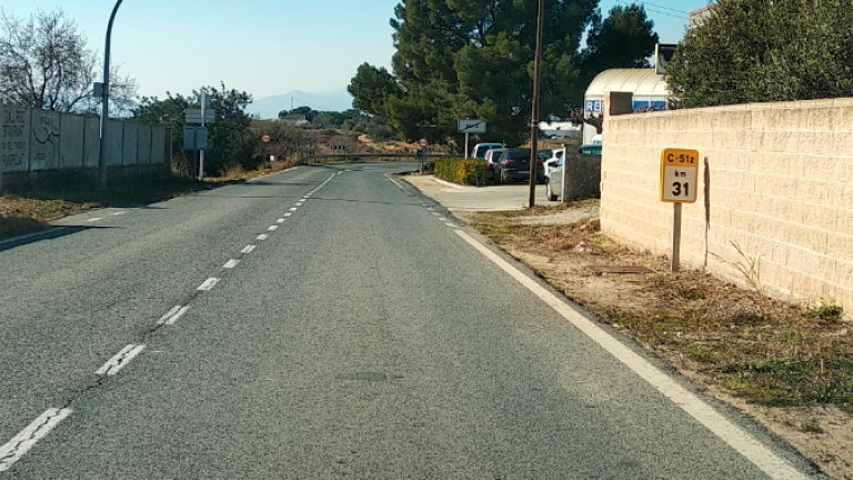 El accidente se produjo en esta carretera, el antiguo tramo entre El Vendrell y Valls. Foto: Àngel Juanpere