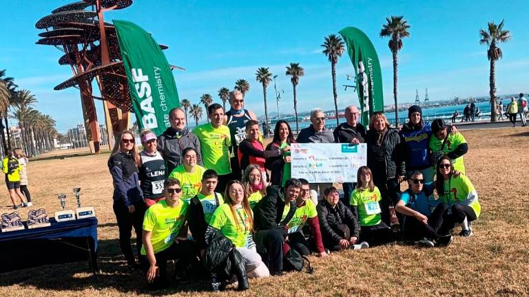 La prueba, celebrada en el paseo Pau Casals de La Pineda, logró donaciones por valor de 1.465 euros para cada entidad. FOTO: Cedida