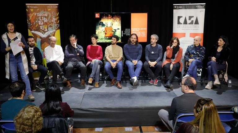 Toni Heitzmann (en sexto lugar por la derecha) es el ganador del Premi Tinet. FOTO: PERE FERRÉ