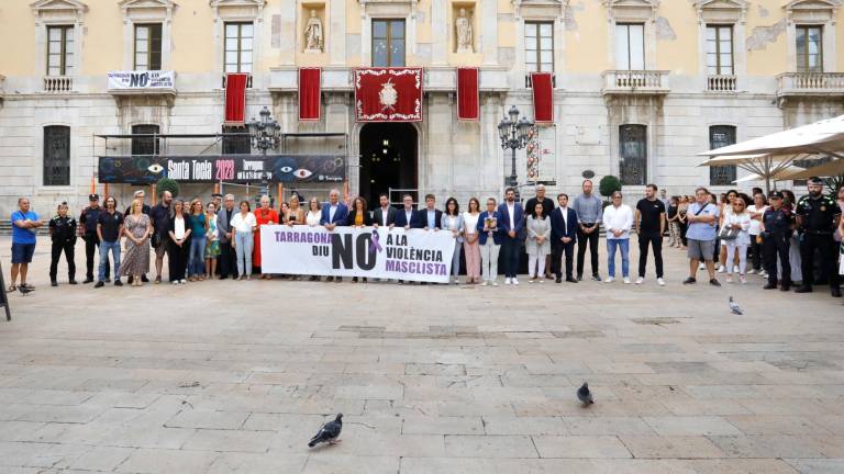 Minuto de silencio en Tarragona por Laura, la última mujer asesinada el 17 de septiembre de 2023. Foto: Pere Ferré