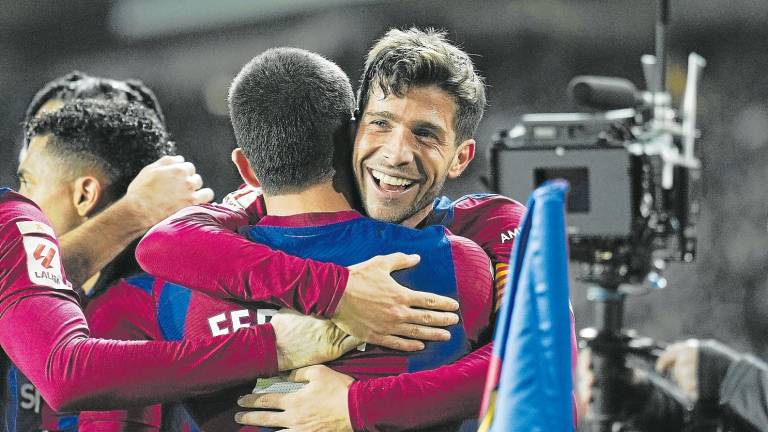 Sergi Roberto celebra uno de sus dos goles conseguidos frente al Almería en el último partido del 2023. foto: efe