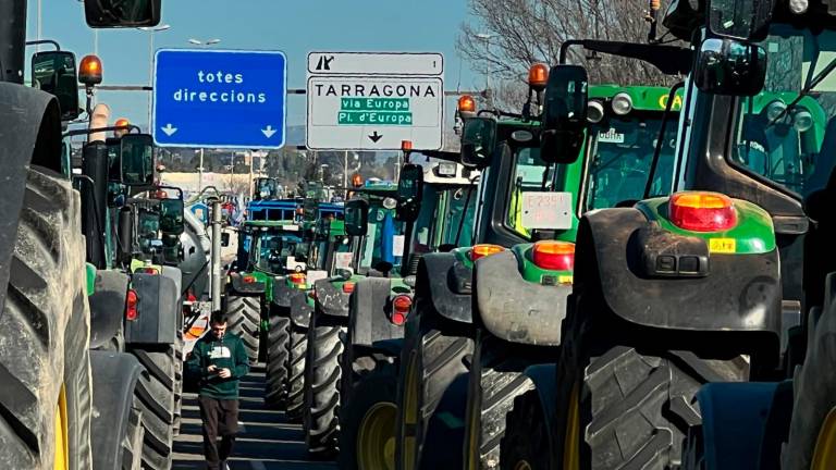 Tractoers llegando a Tarragona desde Reus. Foto: Alfredo González