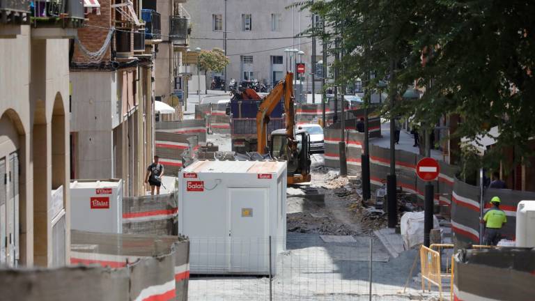 Las obras de urbanización de la calle Orosi avanzan a buen ritmo. foto: pere ferré