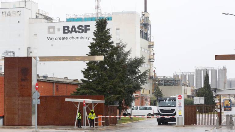 Edificio principal de la empresa química BASF en el polígono químico sur, en La Canonja. Foto: Pere Ferré
