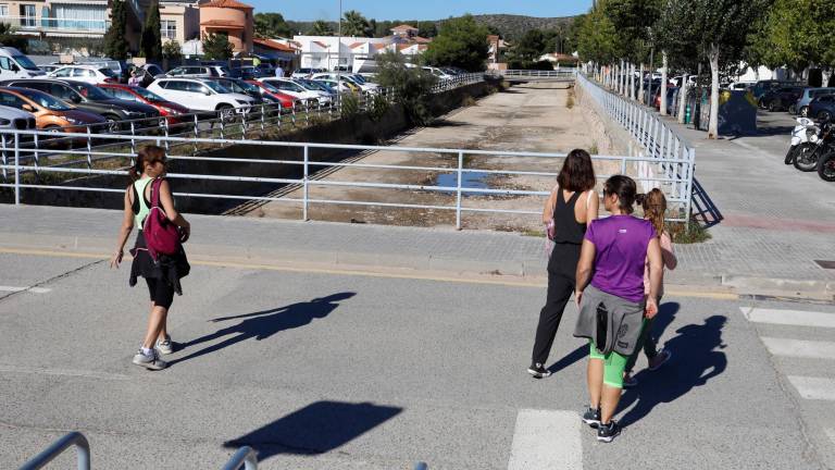 Ayuntamiento, Costas y ACA avalan la renaturalización del canal de La Móra