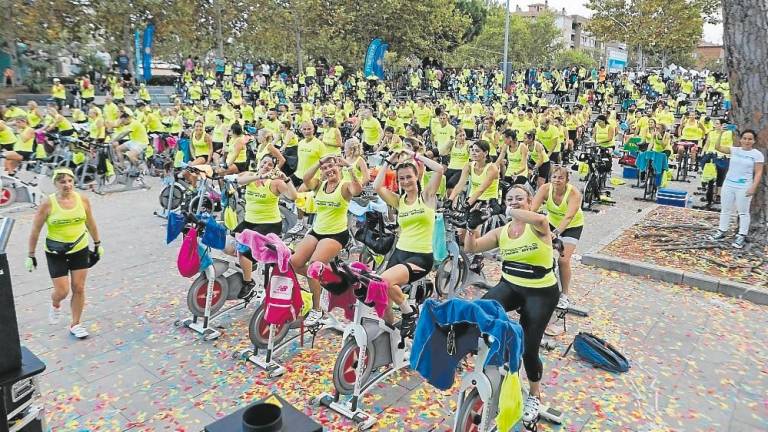 Pedals non Stop, de Cambrils, organiza actividades deportivas solidarias. Foto: Alba Mariné